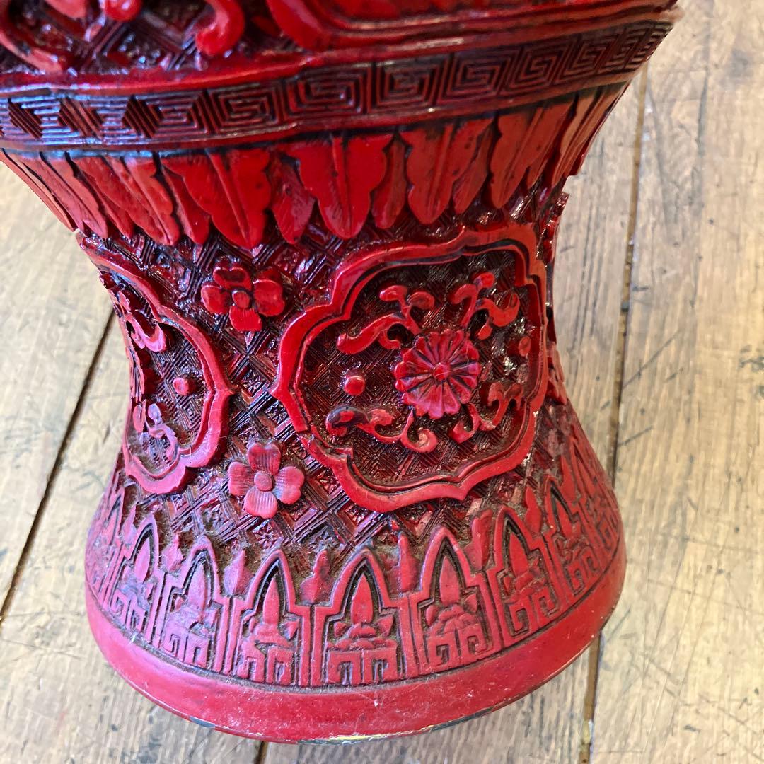 中国 美術 骨董 堆朱 壺 赤壺 工芸品 民芸品 彫刻 花柄 花瓶 花器 置物