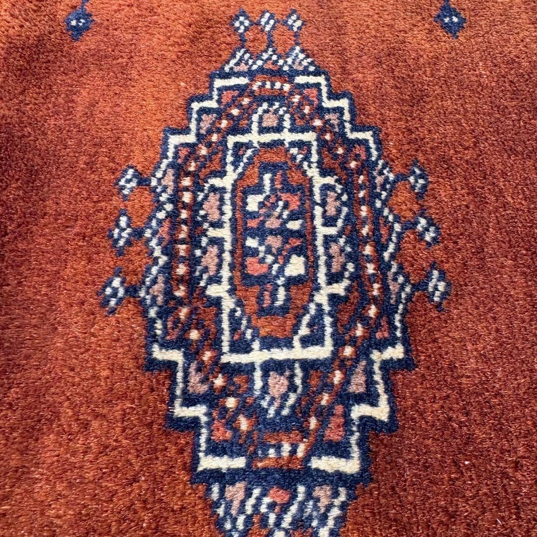 パキスタン　手織り　絨毯　ラグ　サルーク