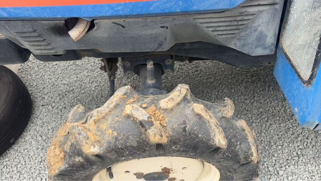 山梨県甲府市発イセキTU155トラクター 15馬力実働 現状 4WD ISEKI