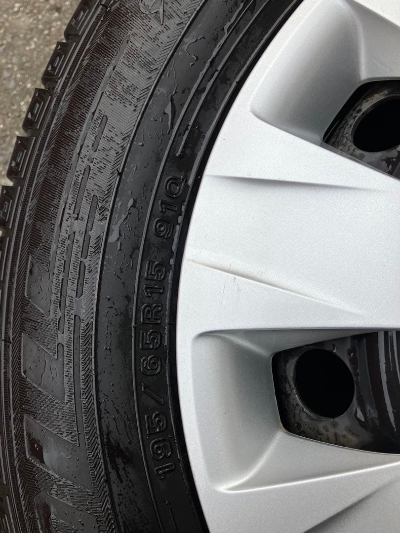 ノア　純正スチールホイール195/65r15 wm03