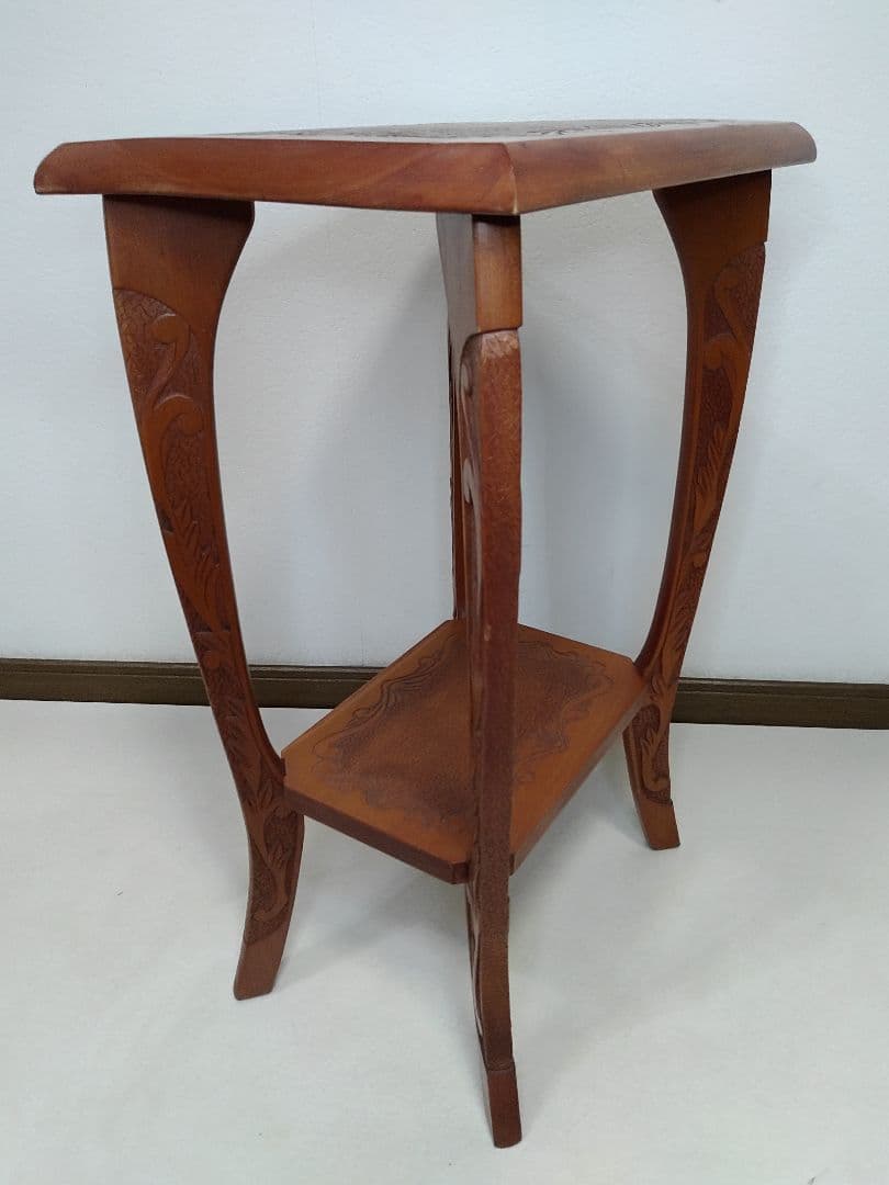 イギリス アンティーク サイドテーブル 飾り台 花台 家具 彫刻装飾