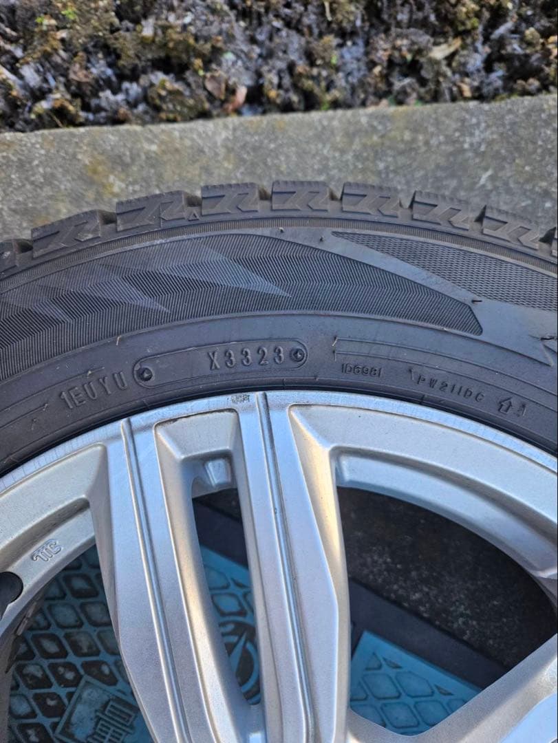 kenkenさま専用　DUNLOP 175/65R15 スタッドレスタイヤ