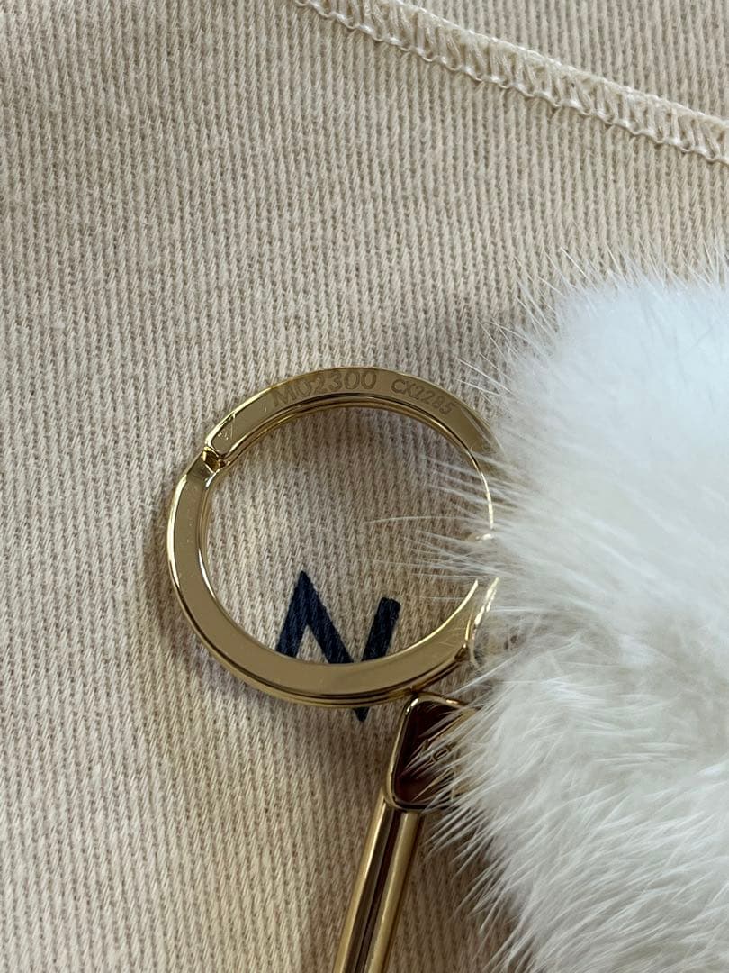 【美品】ルイヴィトン ヴィヴィエンヌ ファースキー キーリング M02300