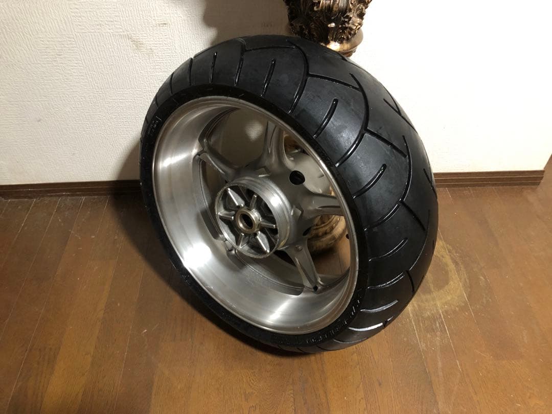 て*ん様 オンロードタイヤ 240/40 VR18 ホイールは別途相談￼