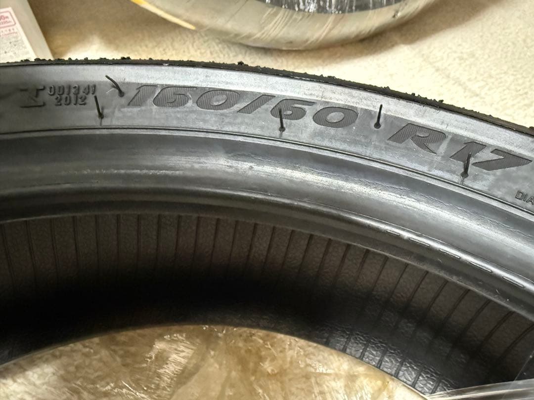 新品未使用 ピレリ スーパーコルサ V4 SC1 160/60 R 17