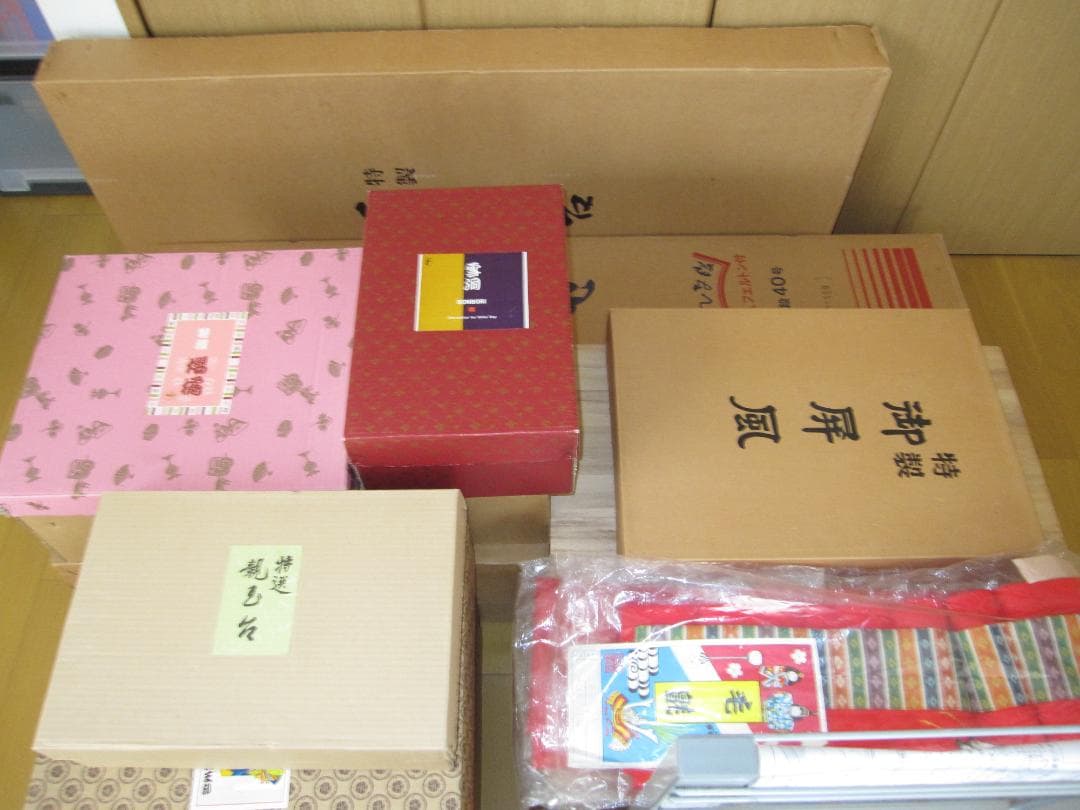 ④雛人形　七段飾り（平安御所飾、桜橘、雪洞）