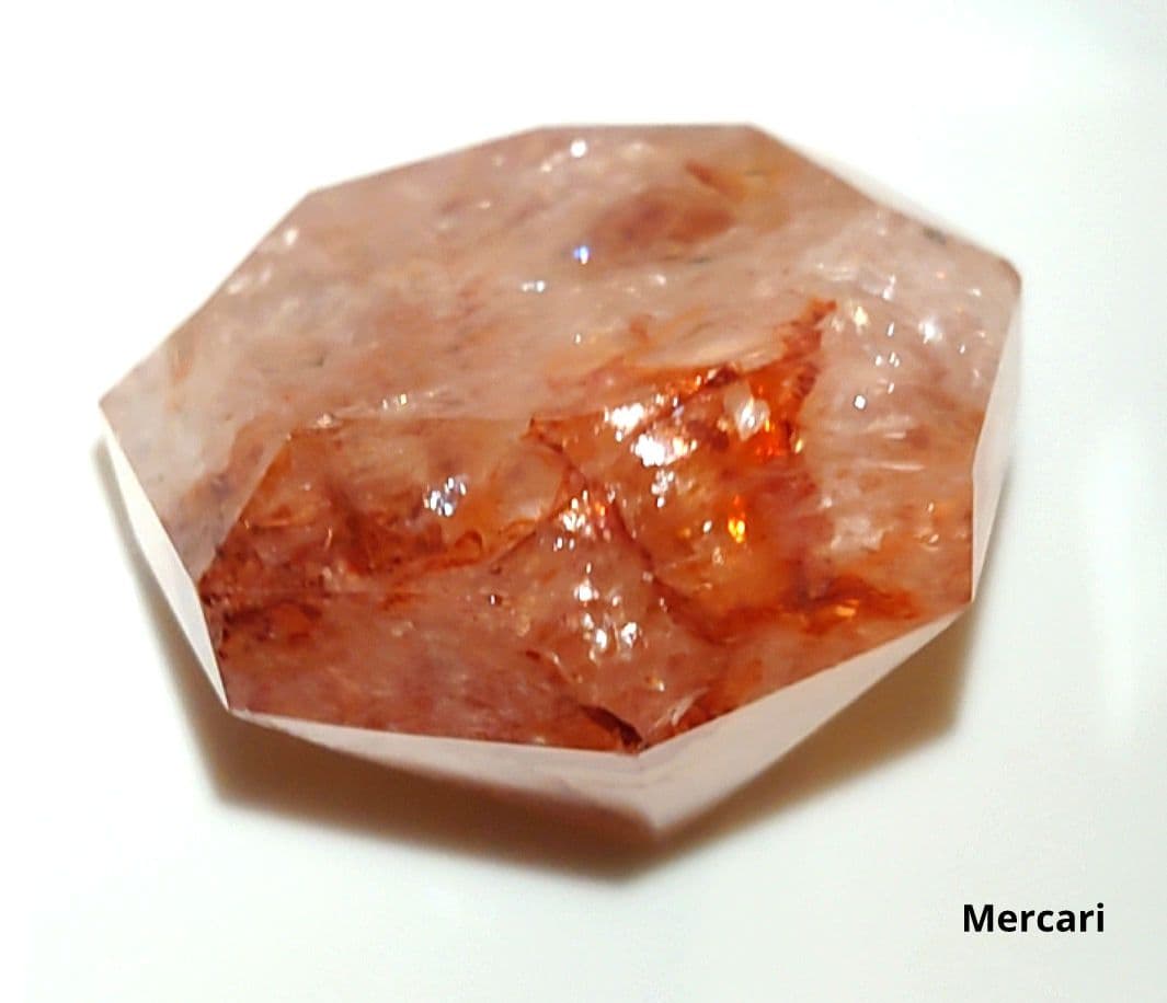 【レア✧１点物】天然石ファイヤークォーツのダイヤモンドカット　置き物