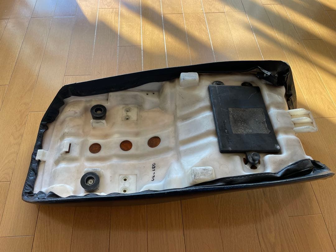 GPz900r 純正シート