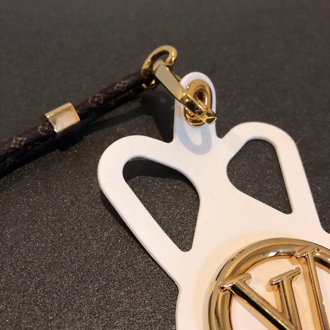 ルイヴィトン　LVサークル ネックストラップ付き スマートフォンホルダー