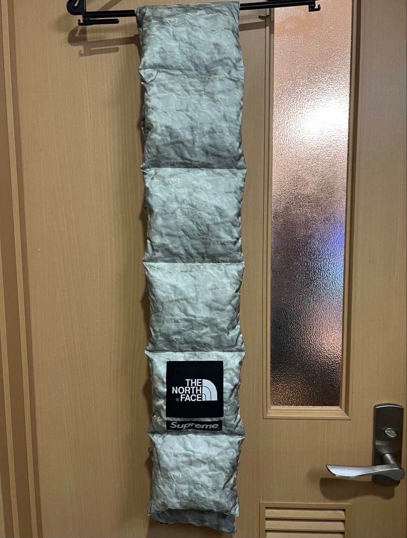 小物 Supreme THE NORTH FACE Nuptse Down Scarf