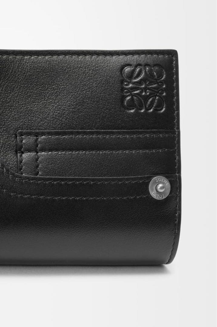LOEWE ロエベ　二つ折り財布　パンタ コンパクトウォレット