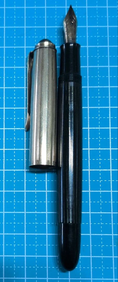 Pelikan　ペリカン　万年筆　#500NN　黒縞　　字幅EF