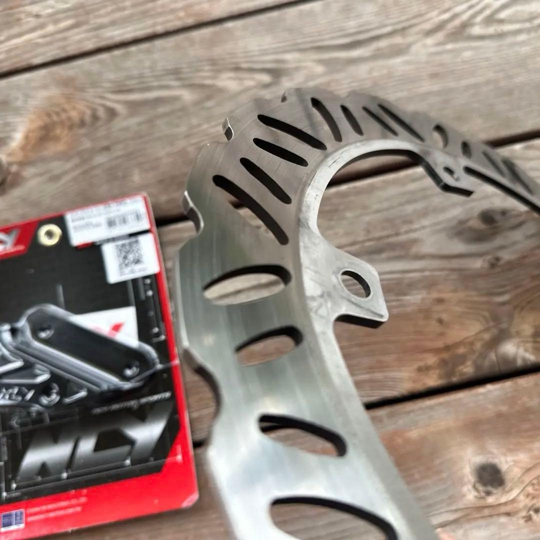 GSX-R125 ブレーキディスク　ウエイブ スリット