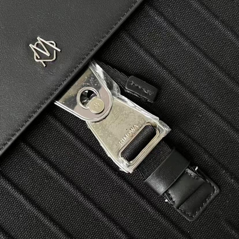 美品バックパック ブラック・ラージサイズ モンクレール