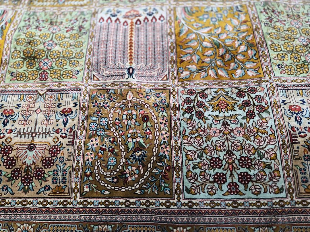 ペルシャ絨毯 本物保証 100%手織り素材シルク クム産サイズ292×200cm