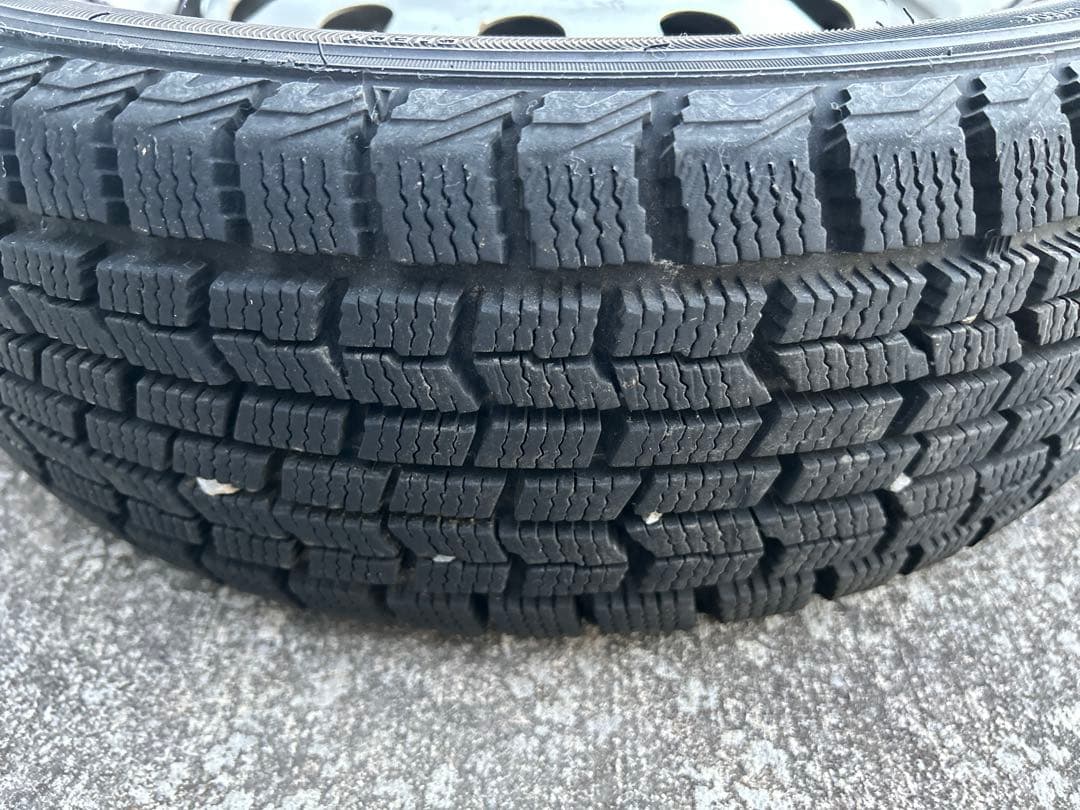 スタッドレスタイヤ 13インチ スチールホイール　バリ山