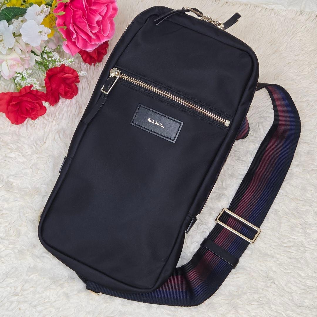 【未使用級]ポールスミス ナイロン　ボディーバッグ　ブラック