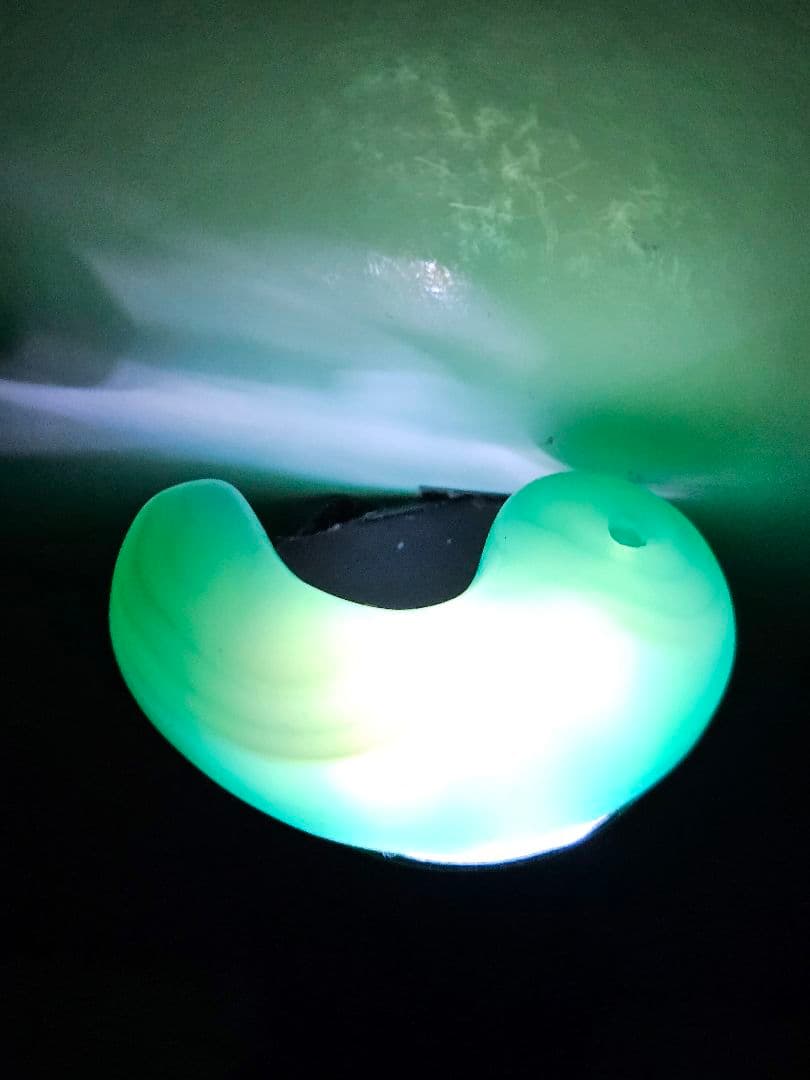 綺麗白い縞　瑪瑙勾玉