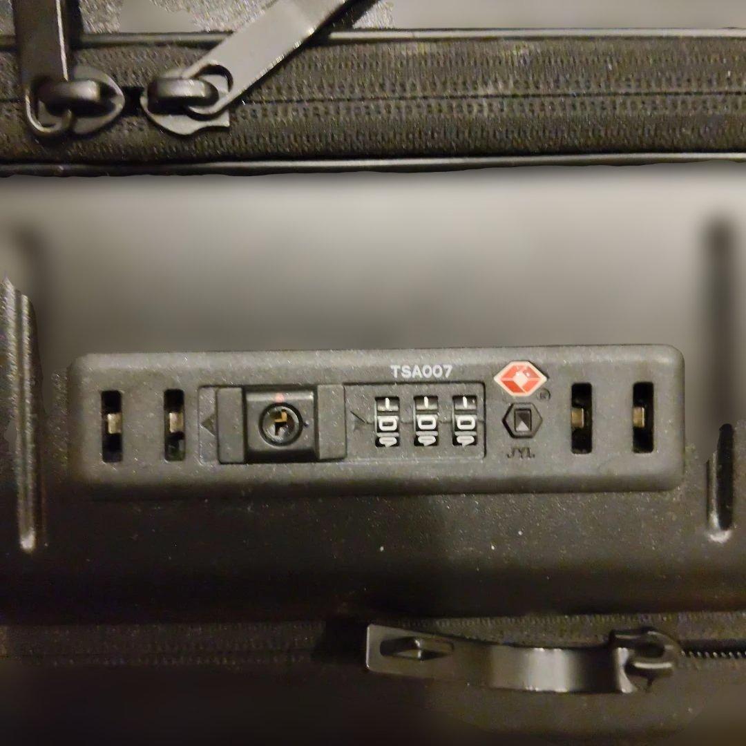 ACE テオフィールド　32L　持ち込み可　TSAロック付き　黒　スーツケース