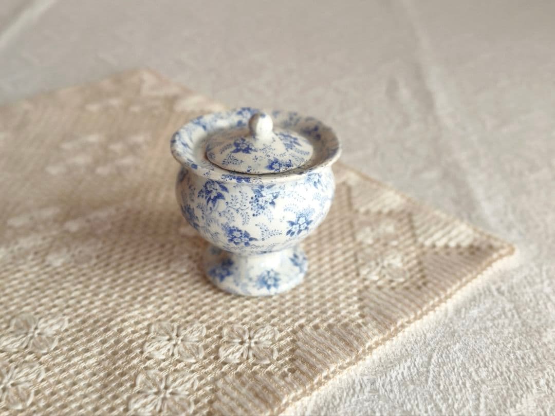 * antique mini ❀ 小さなお花柄 蓋付き ポット