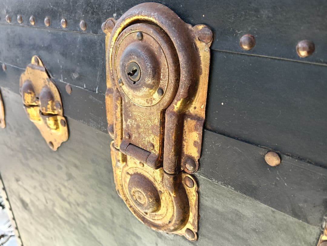 【訳あり】衣装ケース　インテリア　ビンテージトランク