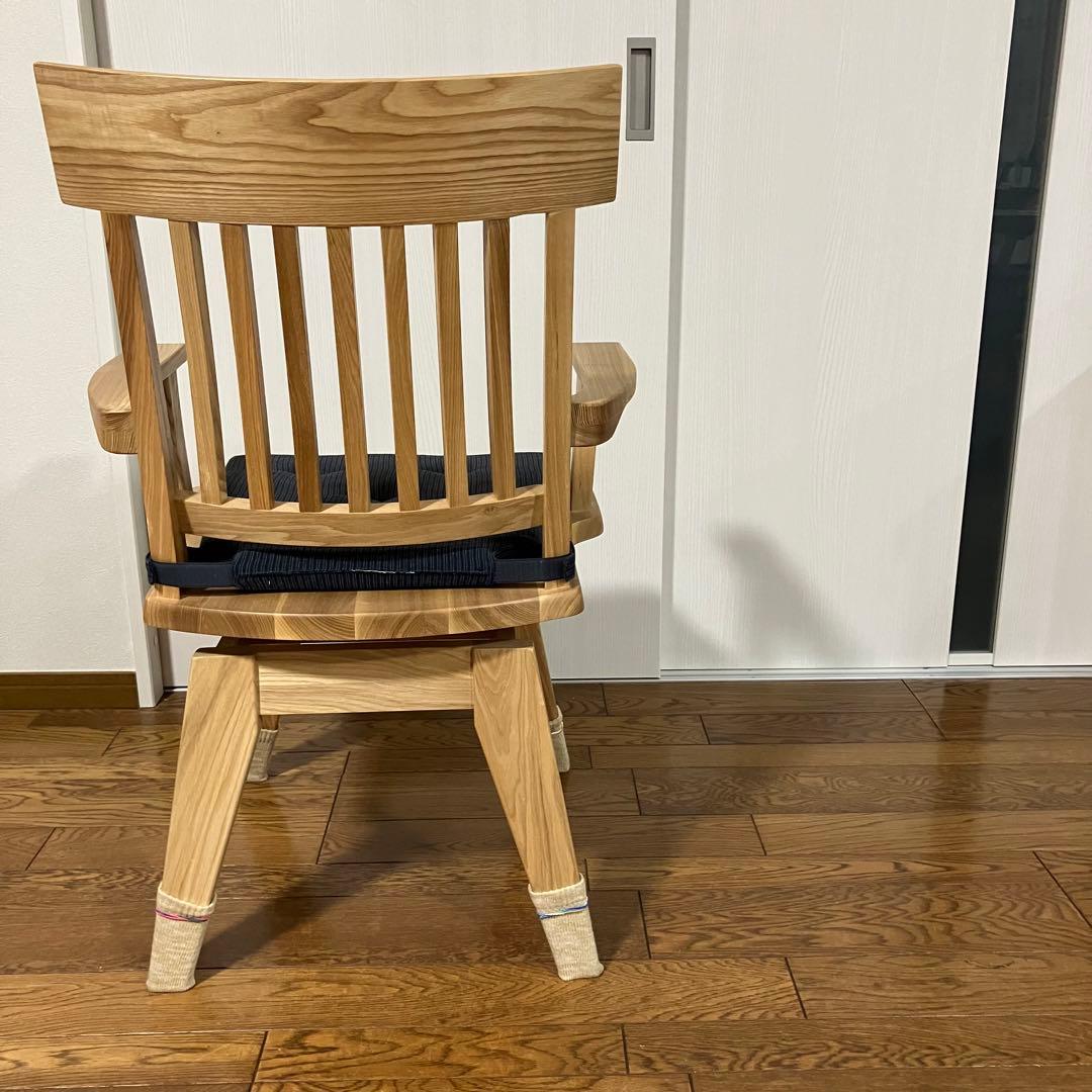 ②ナフコツーワンスタイル「伊吹 NA」 ダイニング肘付回転チェア