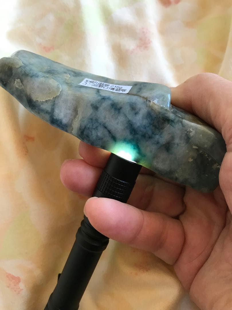 超希少糸魚川コン沢青翡翠タンブル216g