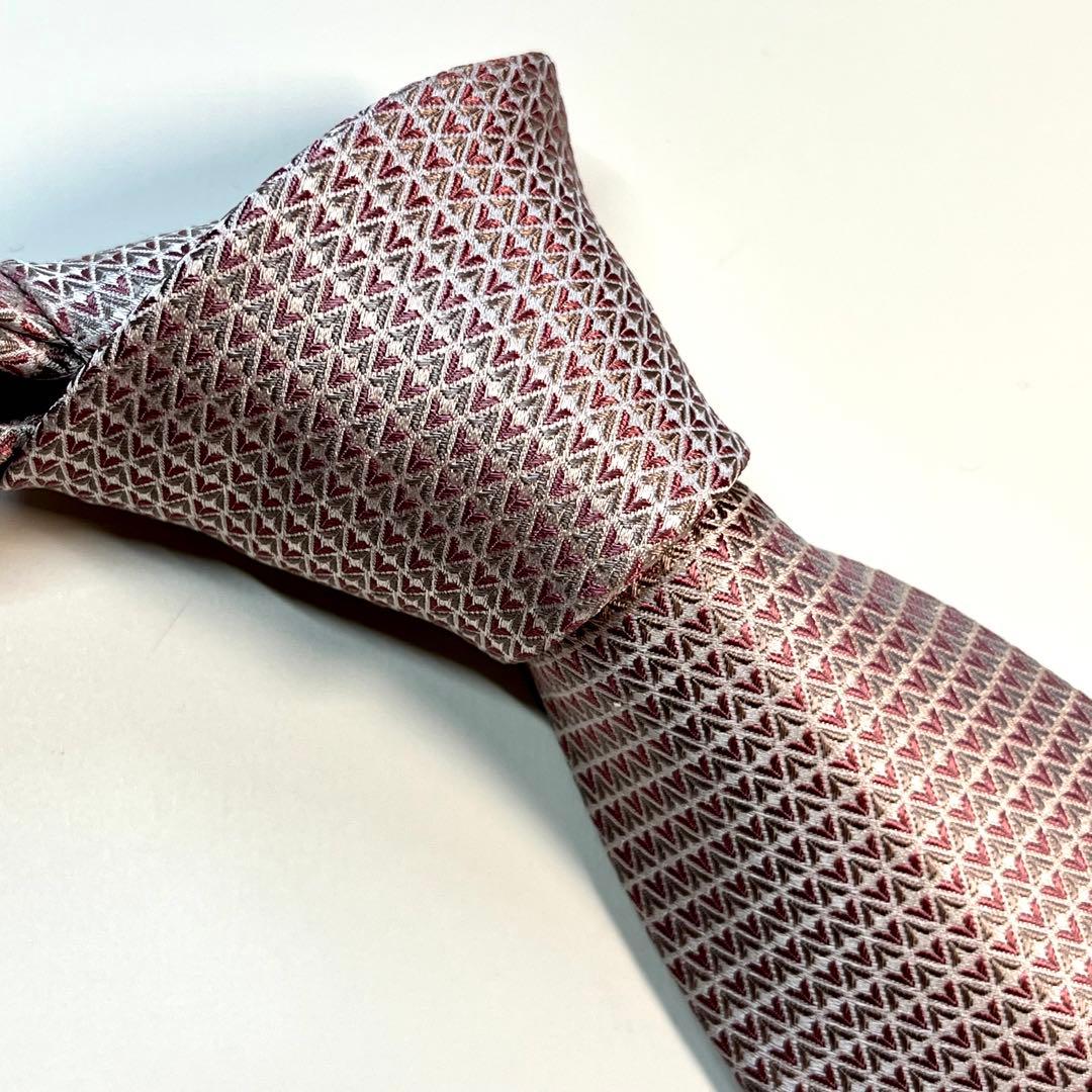 ✨極美品✨LOUIS VUITTON ルイヴィトン　ネクタイ　ダイヤモンドV