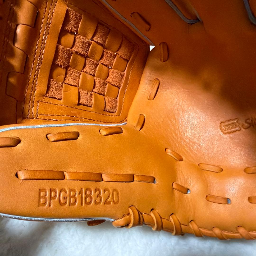 ゼット　硬式内野手用　新品未使用　袋付き　源田型