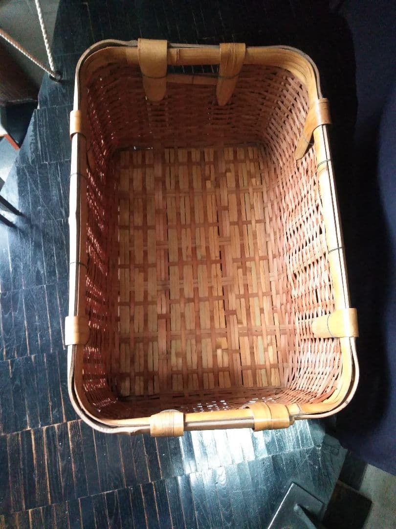 昭和レトロ　しっかり竹かご大型