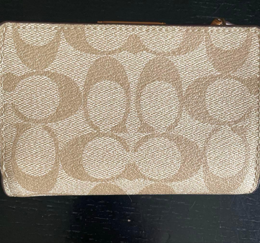 【とらねこ】COACH 二つ折り財布