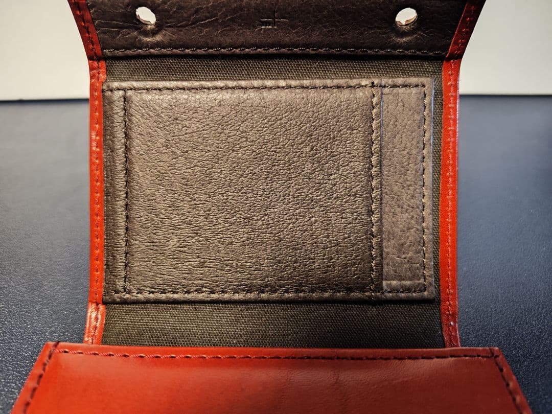 m+エムピウミッレフォッリエⅡ P25 ブスケット ロッソ