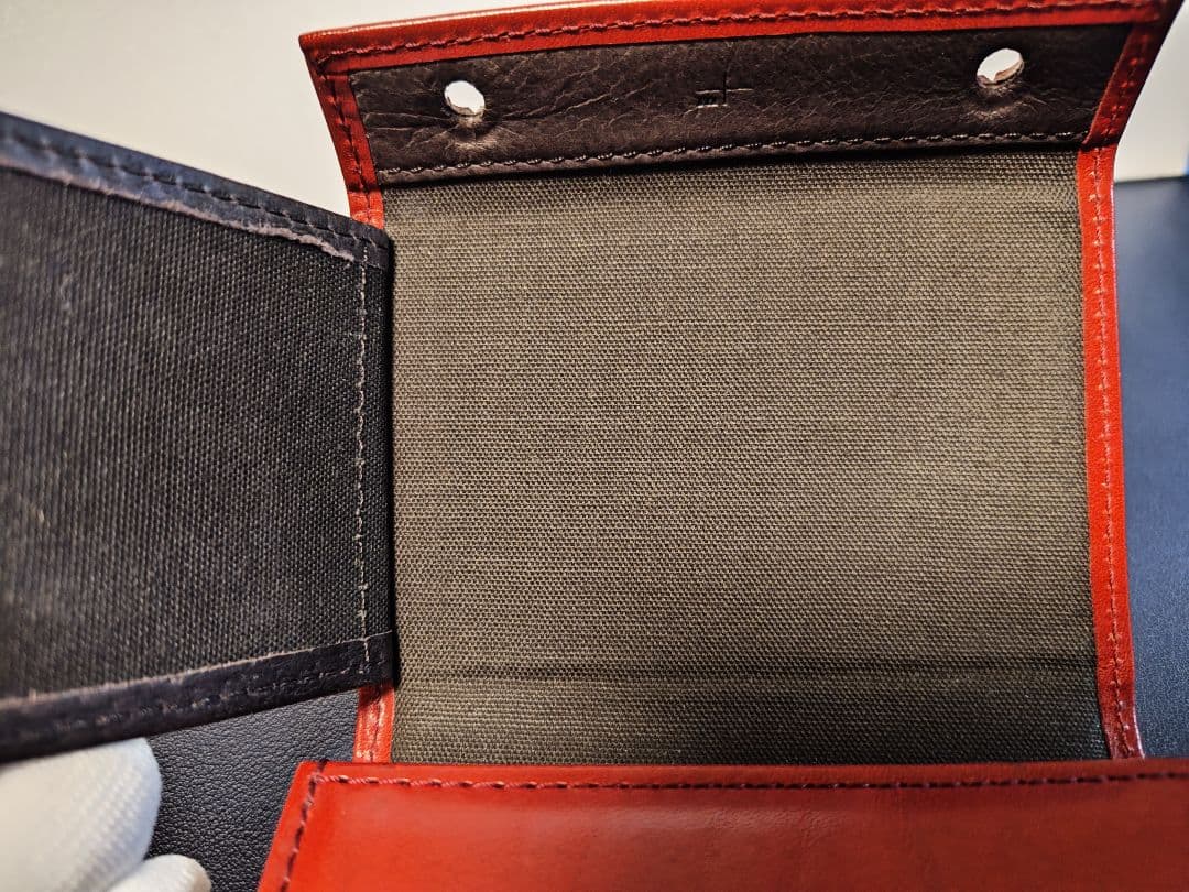 m+エムピウミッレフォッリエⅡ P25 ブスケット ロッソ