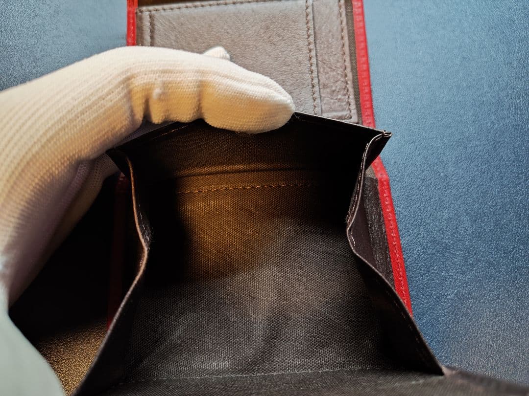 m+エムピウミッレフォッリエⅡ P25 ブスケット ロッソ