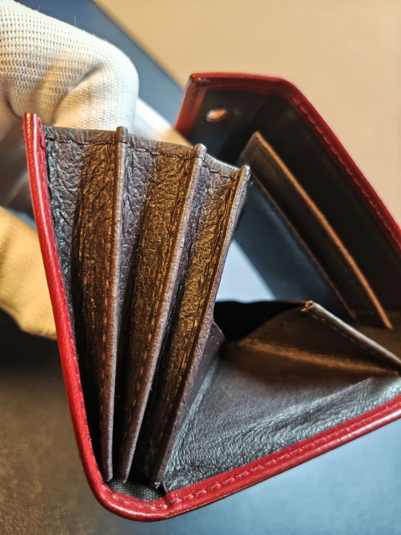 m+エムピウミッレフォッリエⅡ P25 ブスケット ロッソ