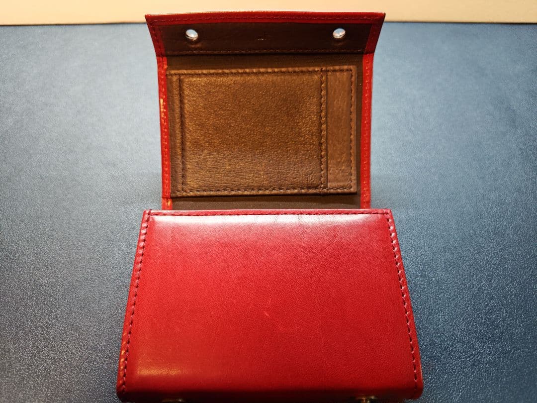 m+エムピウミッレフォッリエⅡ P25 ブスケット ロッソ