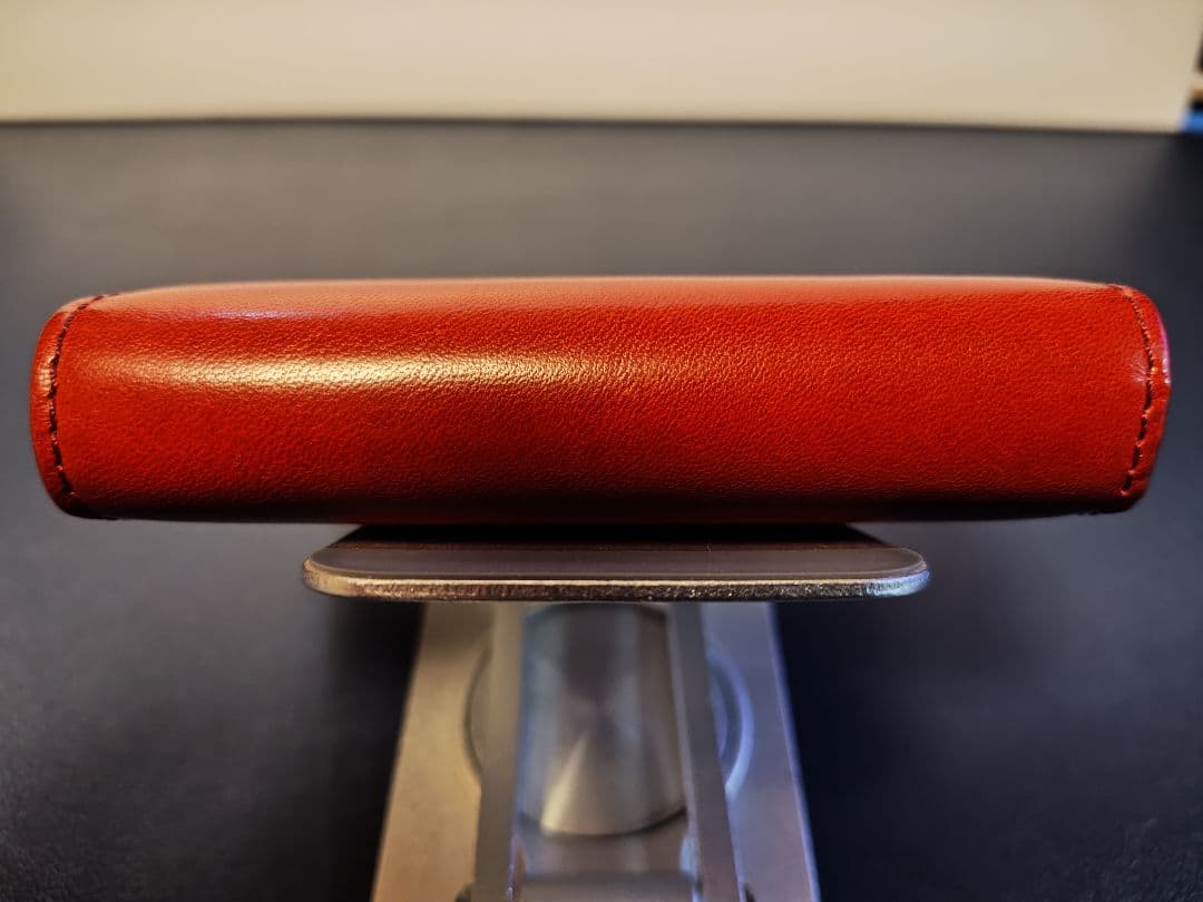 m+エムピウミッレフォッリエⅡ P25 ブスケット ロッソ