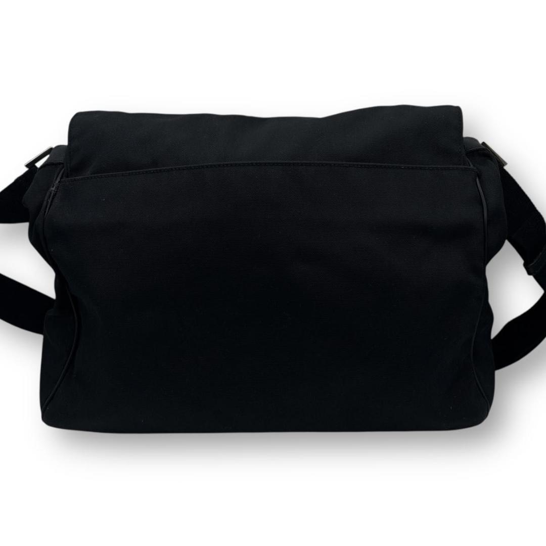 最終値下 GUCCI ロゴ プレート ナイロン メッセンジャーバッグ ブラック