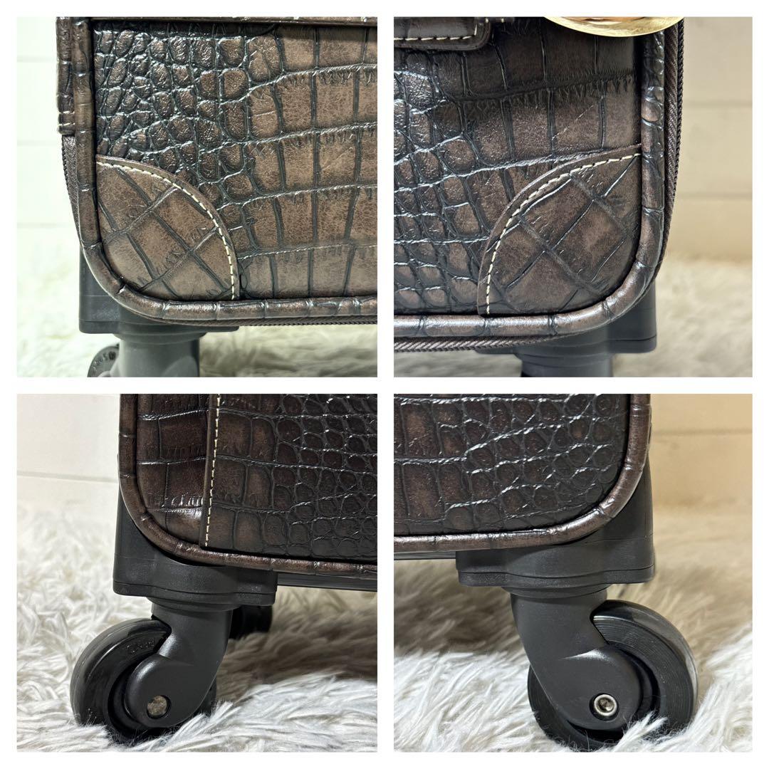 新品未使用✨SWANY スワニー　クロコ型押し　キャリーバッグ　ダークブラウン