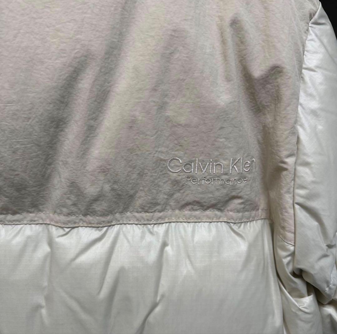   ホワイトダウンジャケット