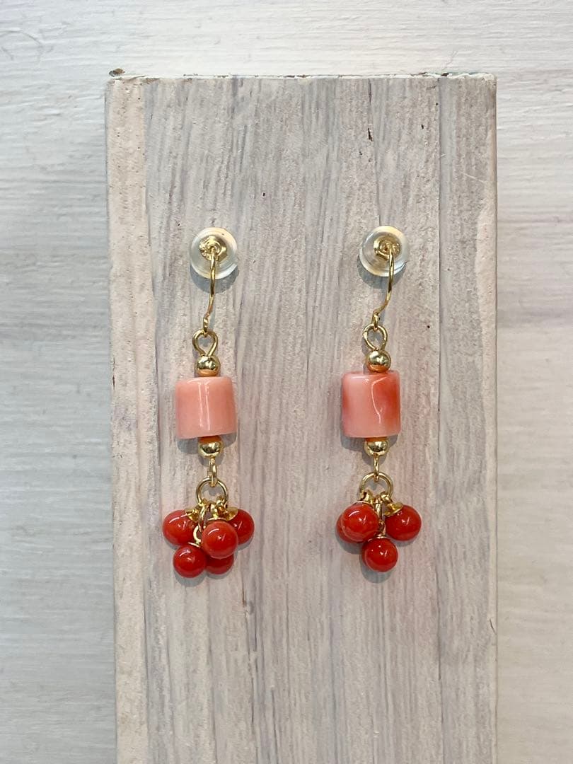 桃色珊瑚と赤珊瑚のピアス
