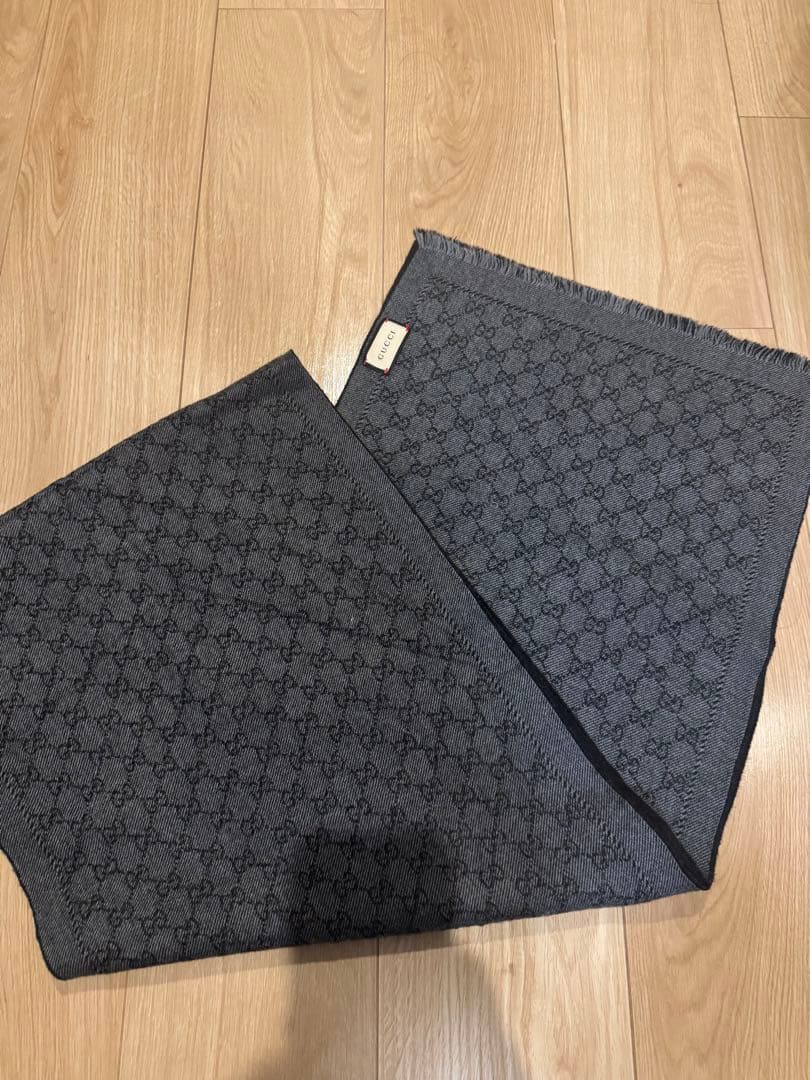 GUCCI GGパターン マフラー グレー/ブラック