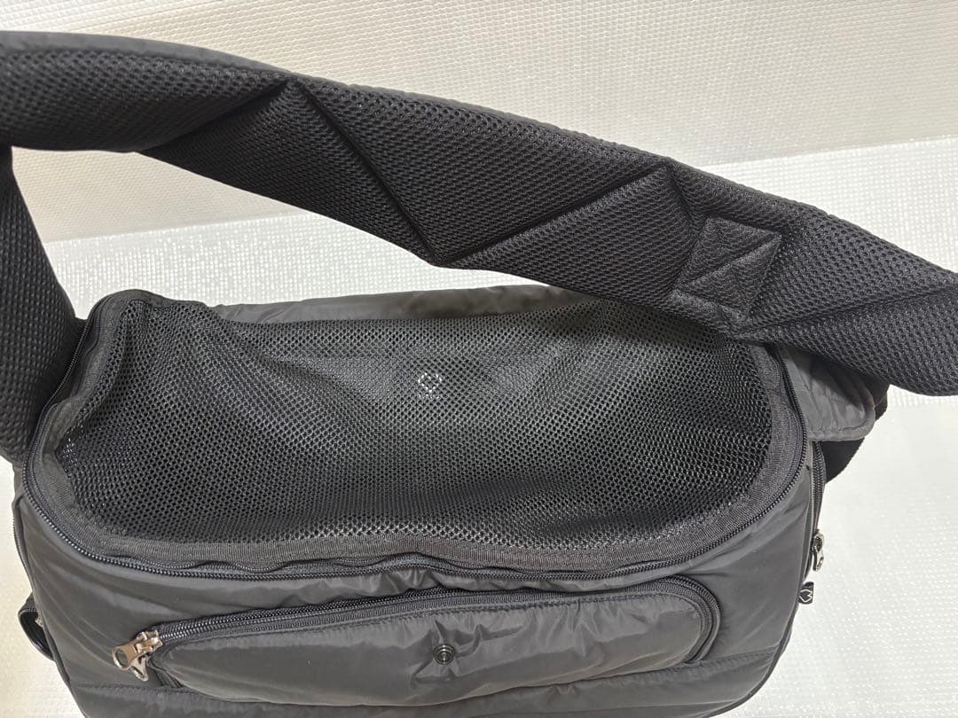 【未使用】SSOOOK スリングバッグ Mサイズ (左)黒