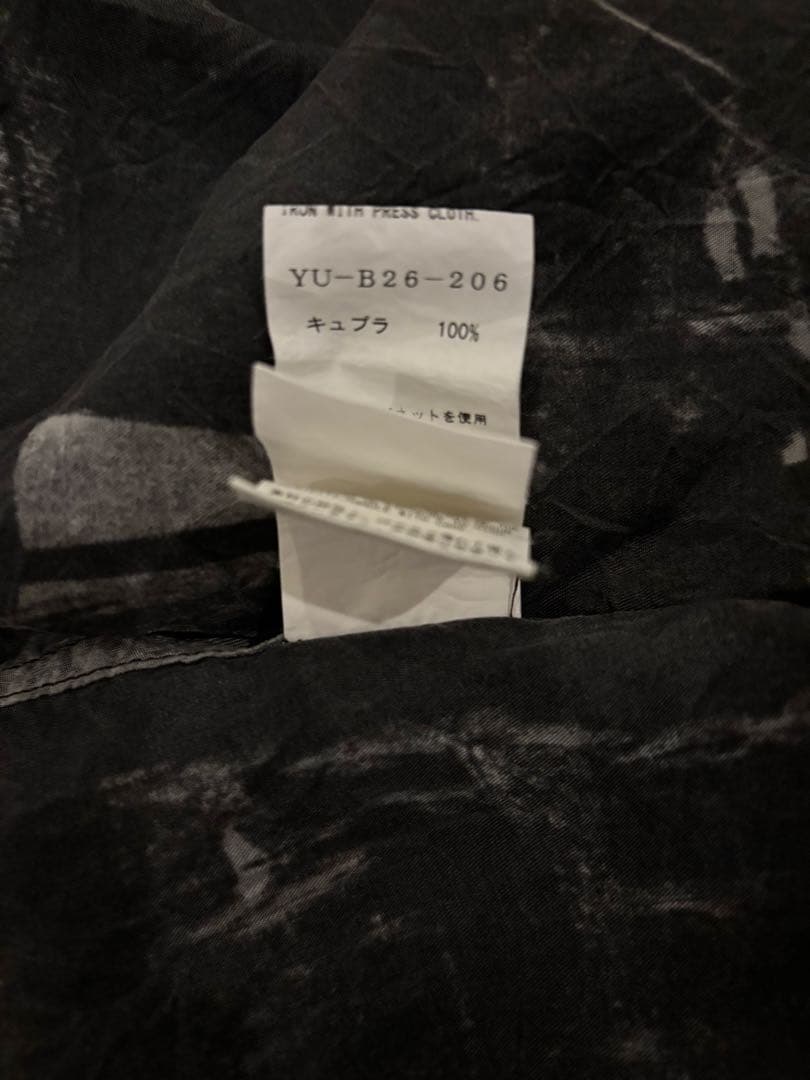 y's ワイズ　抽象デザイン 半袖シャツ キュプラ 100%