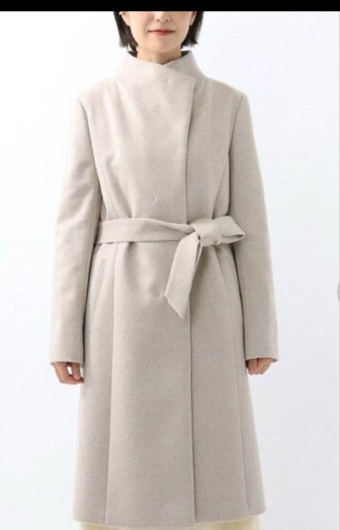 美品アンタイトルプレミアムラインのスタンドカラーコート