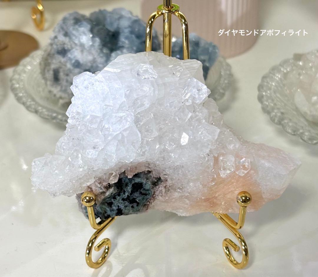 高品質　ダイヤモンドアポフィライト　ピンクスティルバイト　原石　クラスター