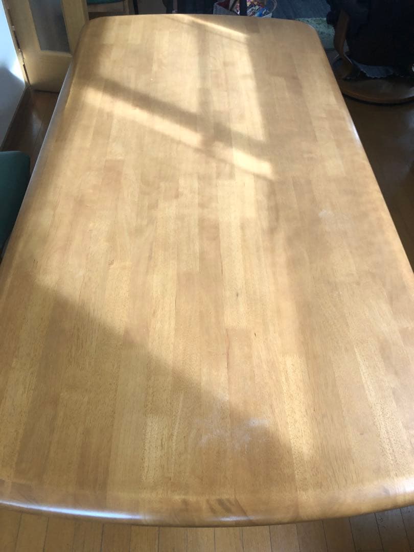 カリモク家具　ダイニングテーブル