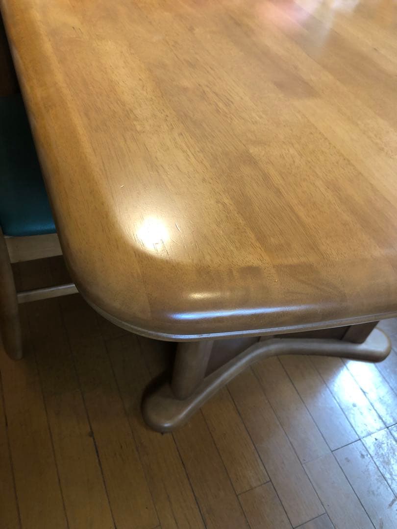 カリモク家具　ダイニングテーブル