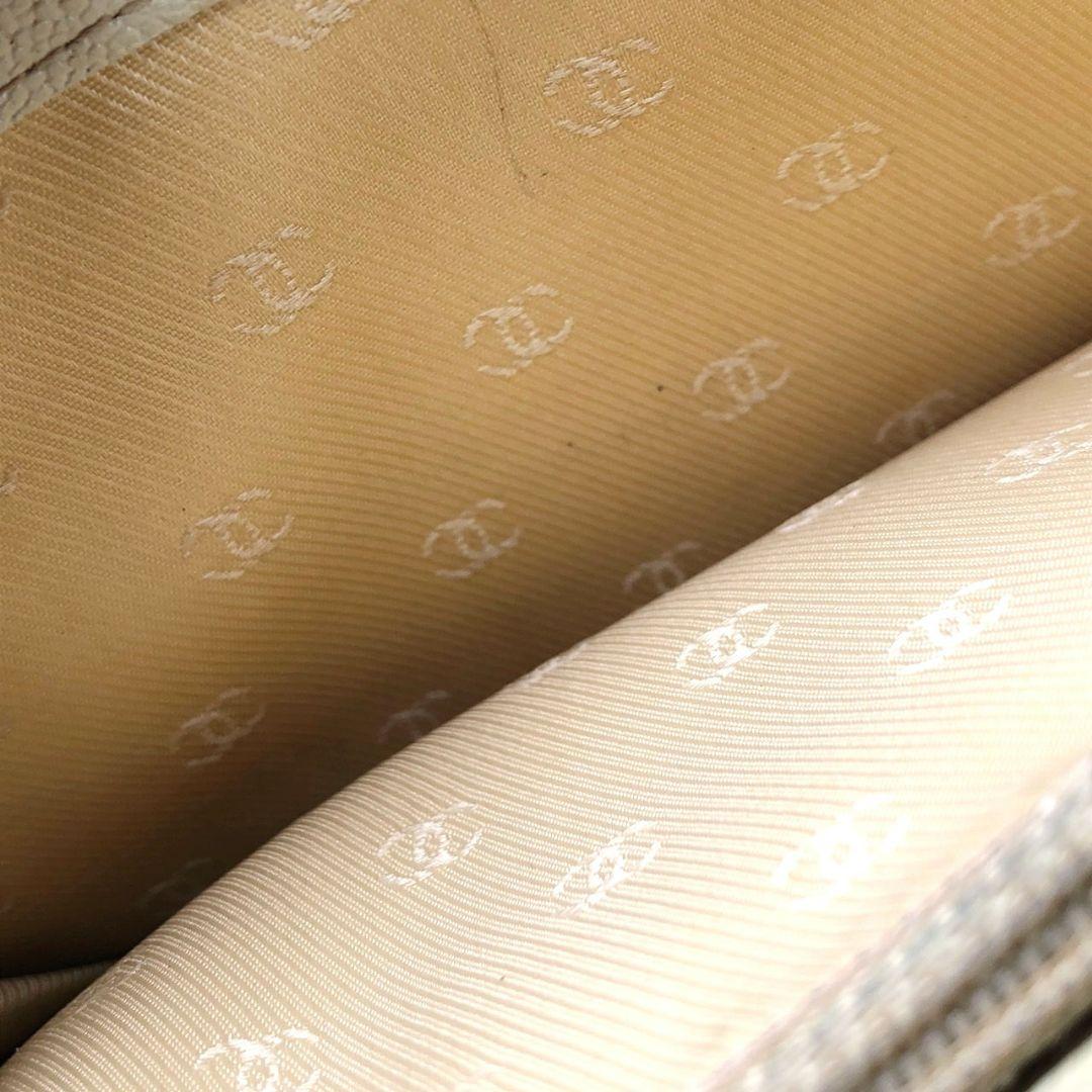 シャネル　CHANEL　ココマーク　レザー　メンズ　長財布　白　ビンテージ