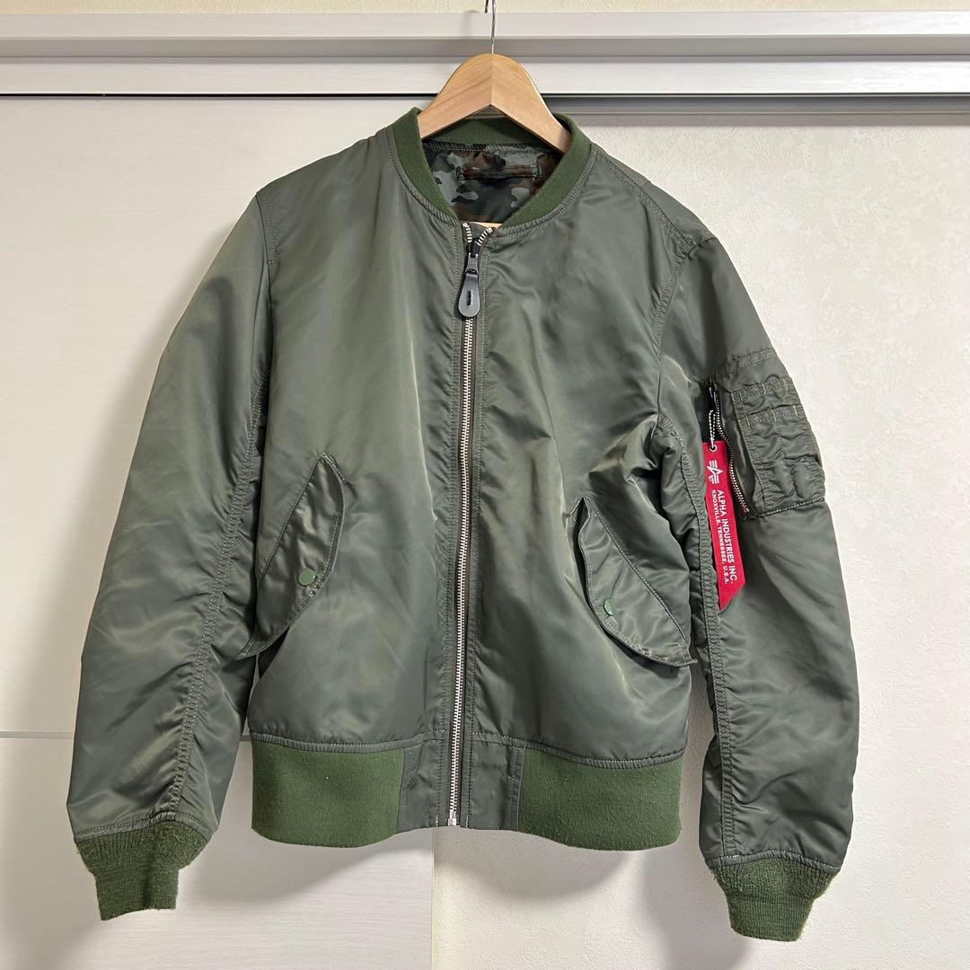 ALPHAINDUSTRIES × URBANRESEARCHiD MA-1